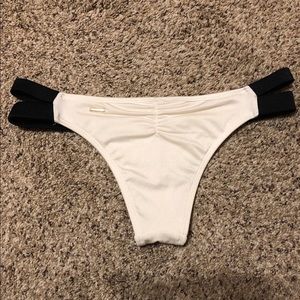 SOLD: Victoria’s Secret Itsy Hottie Bikini Bottom